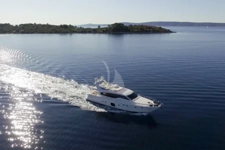 Ferretti Yachts Amy - Navis Marine