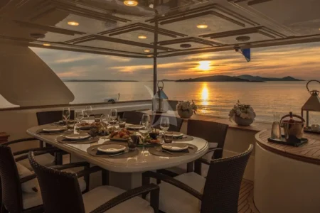 Ferretti Yachts Ena - Navis Marine