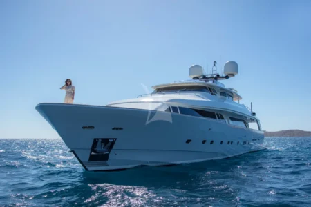 Ferretti Yachts Ena - Navis Marine