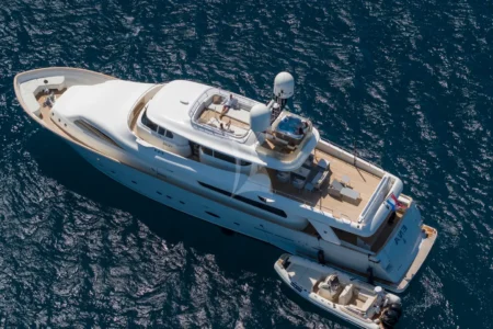 Ferretti Yachts Ena - Navis Marine
