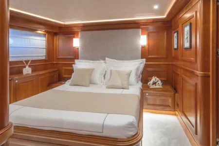 Ferretti Yachts Ena - Navis Marine