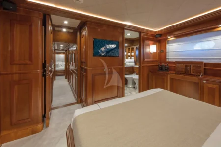 Ferretti Yachts Ena - Navis Marine