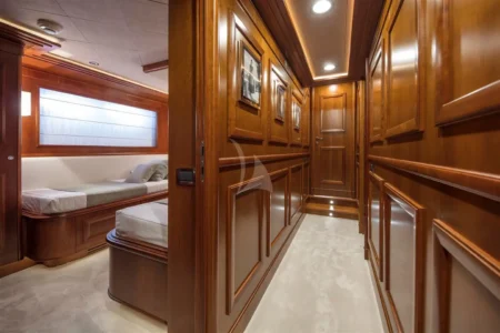 Ferretti Yachts Ena - Navis Marine