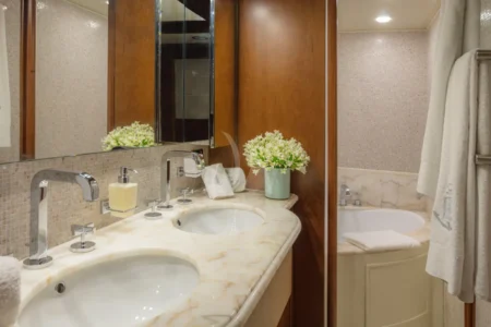 Ferretti Yachts Ena - Navis Marine