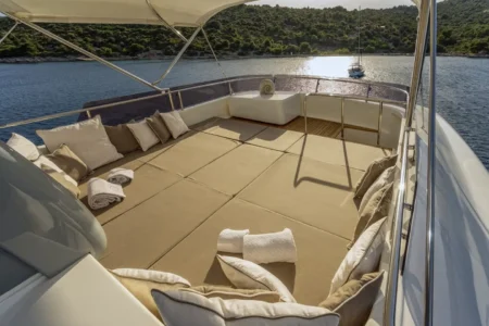 Ferretti Yachts Seventh Sense - Navis Marine