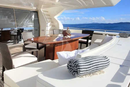 Ferretti Yachts Tesoro - Navis Marine