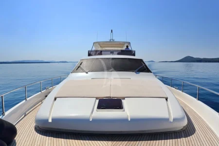 Ferretti Yachts Tesoro - Navis Marine