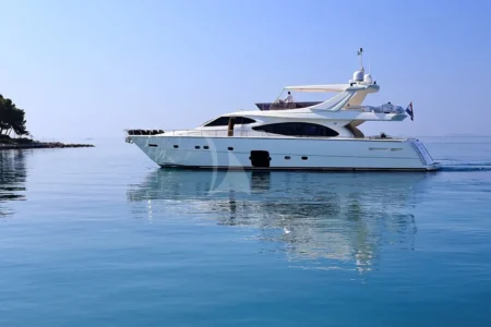 Ferretti Yachts Tesoro - Navis Marine