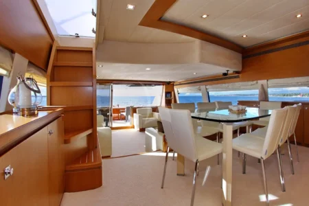 Ferretti Yachts Tesoro - Navis Marine