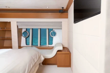 Ferretti Yachts Tesoro - Navis Marine