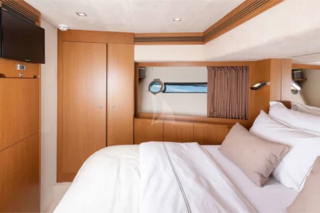 Ferretti Yachts Tesoro - Navis Marine