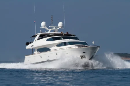 Charter Horisont Yachts Conte Alberti - Navis Marine
