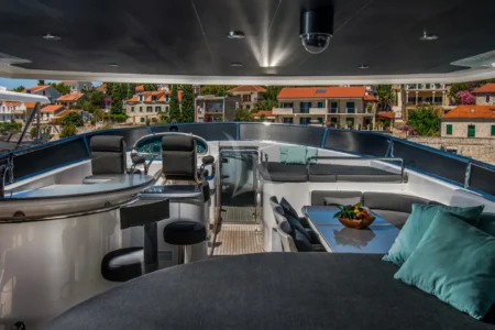 Charter Horisont Yachts Conte Alberti - Navis Marine