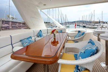 Charter Horisont Yachts MY Lady Marcelle - Navis Marine