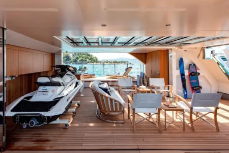 Charter Sanlorenzo Lady Lena - Navis Marine