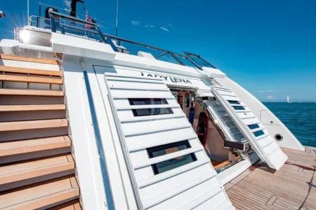 Charter Sanlorenzo Lady Lena - Navis Marine