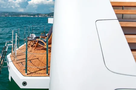 Charter Sanlorenzo Lady Lena - Navis Marine