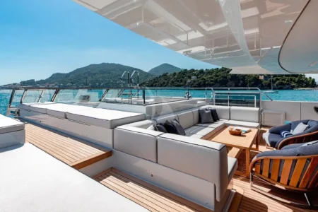 Charter Sanlorenzo Lady Lena - Navis Marine