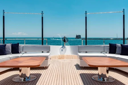 Charter Sanlorenzo Lady Lena - Navis Marine