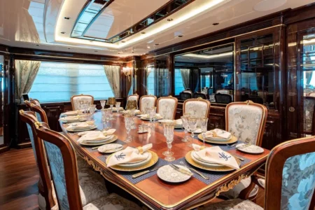 Charter Sanlorenzo Lady Lena - Navis Marine