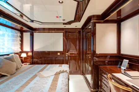 Charter Sanlorenzo Lady Lena - Navis Marine