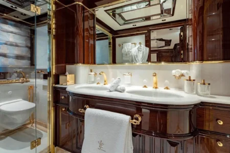 Charter Sanlorenzo Lady Lena - Navis Marine