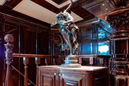 Charter Sanlorenzo Lady Lena - Navis Marine