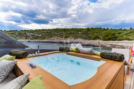 Charter Sanlorenzo Noor ll - Navis Marine