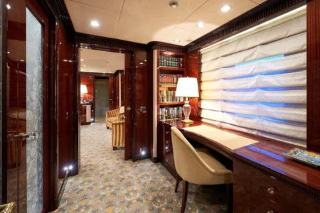 Charter Sanlorenzo Reve d'Or - Navis Marine