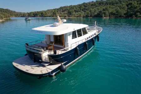 Charter Sasga Menoruquin 54 HT Signature - Navis Marine