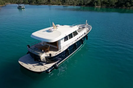 Charter Sasga Menoruquin 54 HT Signature - Navis Marine