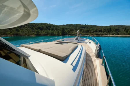 Charter Sasga Menoruquin 54 HT Signature - Navis Marine