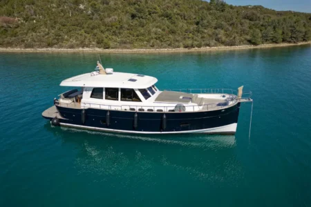 Charter Sasga Menoruquin 54 HT Signature - Navis Marine