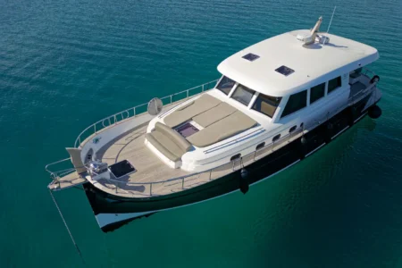 Charter Sasga Menoruquin 54 HT Signature - Navis Marine