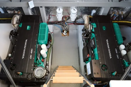 Charter Sasga Menoruquin 54 HT Signature - Navis Marine