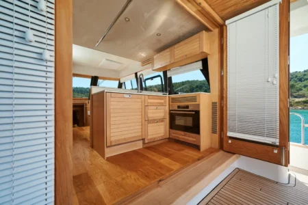 Charter Sasga Menoruquin 54 HT Signature - Navis Marine