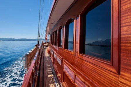 Charter Silyon Yachts SY Riana - Navis Marine