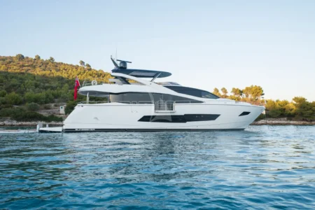 Charter Sunseeker Hunky Dory Of London - Navis Marine