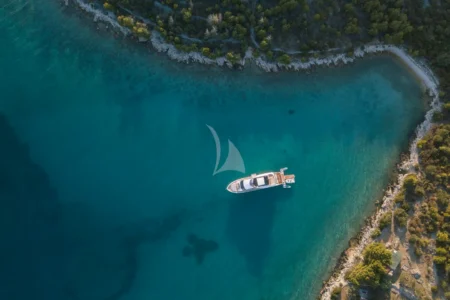 Charter Sunseeker Hunky Dory Of London - Navis Marine