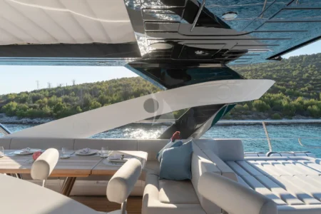 Charter Sunseeker Hunky Dory Of London - Navis Marine