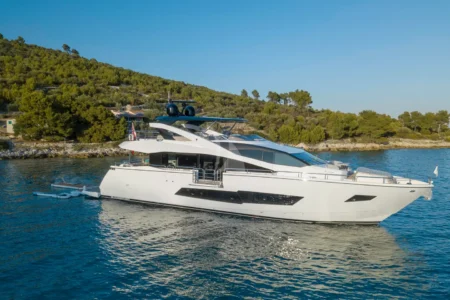 Charter Sunseeker Hunky Dory Of London - Navis Marine