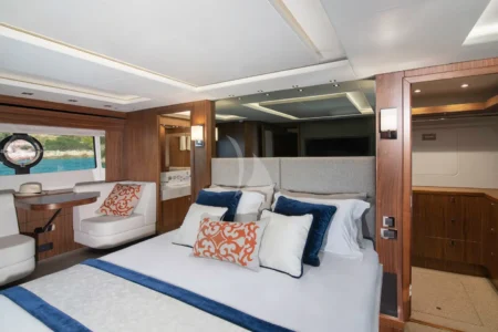 Charter Sunseeker Hunky Dory Of London - Navis Marine