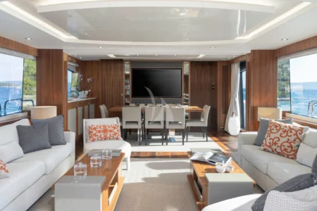 Charter Sunseeker Hunky Dory Of London - Navis Marine