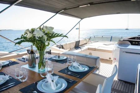 Charter Sunseeker Imolyas - Navis Marine