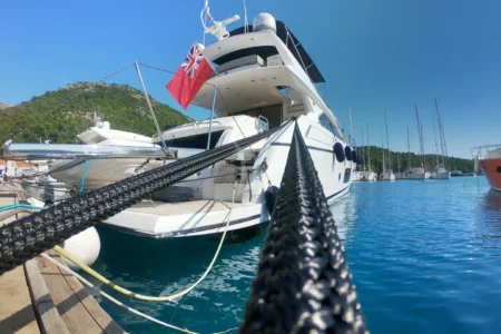 Charter Sunseeker Imolyas - Navis Marine