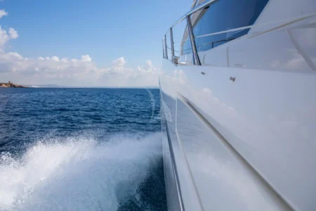 Charter Sunseeker Imolyas - Navis Marine