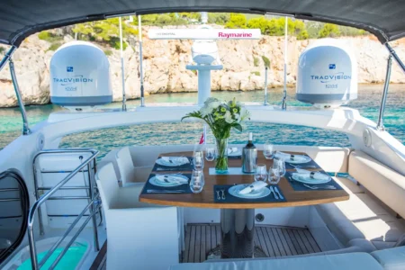 Charter Sunseeker Imolyas - Navis Marine