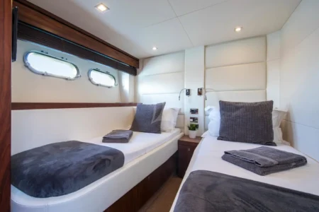 Charter Sunseeker Imolyas - Navis Marine