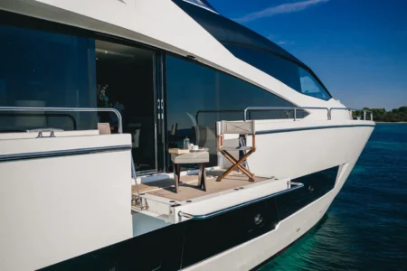 Charter Sunseeker Mowana - Navis Marine