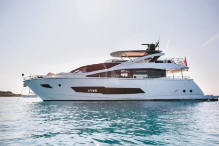 Charter Sunseeker Mowana - Navis Marine